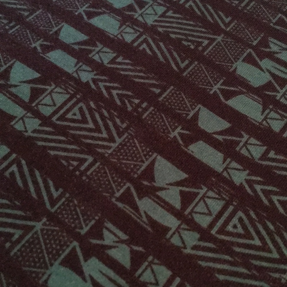 Lularoe Carly - Picture 2 of 4